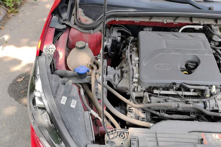 Used Ford Focus 2020 Hatchback EcoBoost 180 Automatic ST Line Engine Bay Right