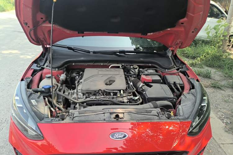 Used Ford Focus 2020 Hatchback EcoBoost 180 Automatic ST Line Engine Bay
