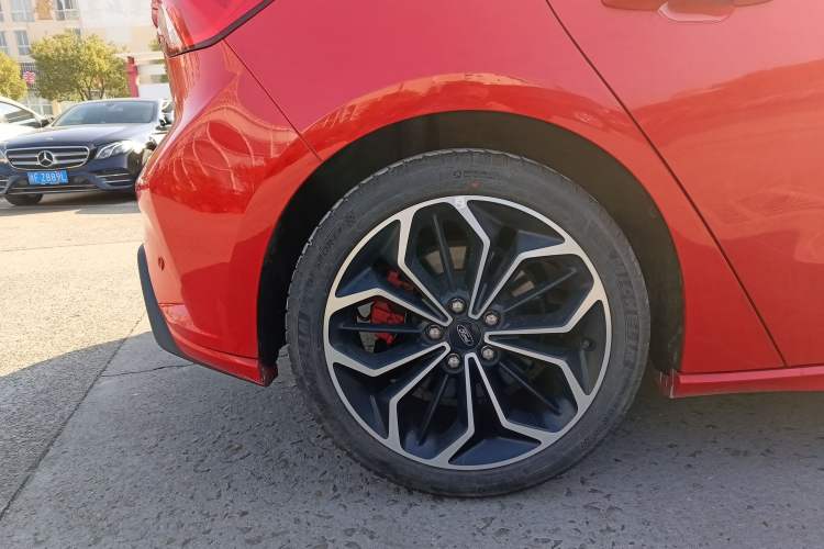 Used Ford Focus 2020 Hatchback EcoBoost 180 Automatic ST Line Exterior 10