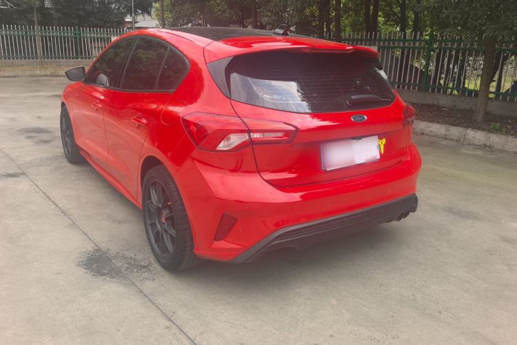 Used Ford Focus 2020 Hatchback EcoBoost 180 Automatic ST Line Exterior 2