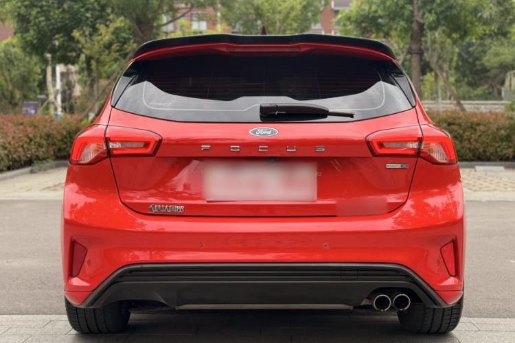 Used Ford Focus 2020 Hatchback EcoBoost 180 Automatic ST Line Exterior 2
