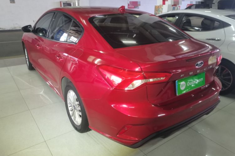 Used Ford Focus 2020 Sedan EcoBoost 180 Automatic Trend Edition Exterior 2