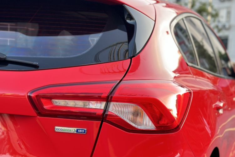 Used Ford Focus 2020 Hatchback EcoBoost 180 Automatic ST Line Exterior 3