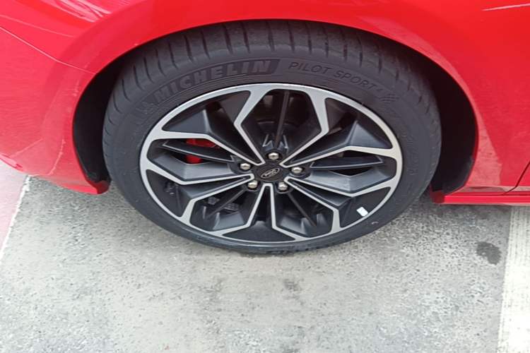 Used Ford Focus 2020 Hatchback EcoBoost 180 Automatic ST Line Exterior 4
