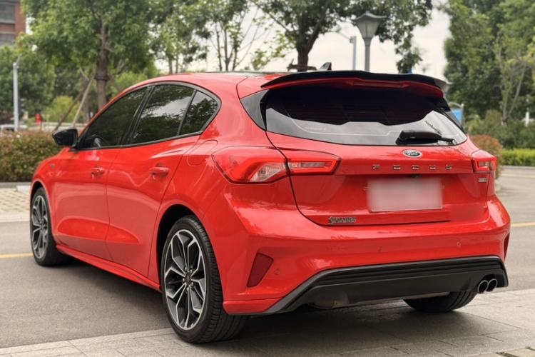 Used Ford Focus 2020 Hatchback EcoBoost 180 Automatic ST Line Exterior 4