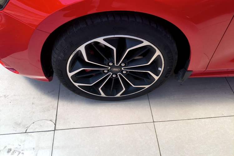 Used Ford Focus 2020 Sedan EcoBoost 180 Automatic ST Line Exterior 4