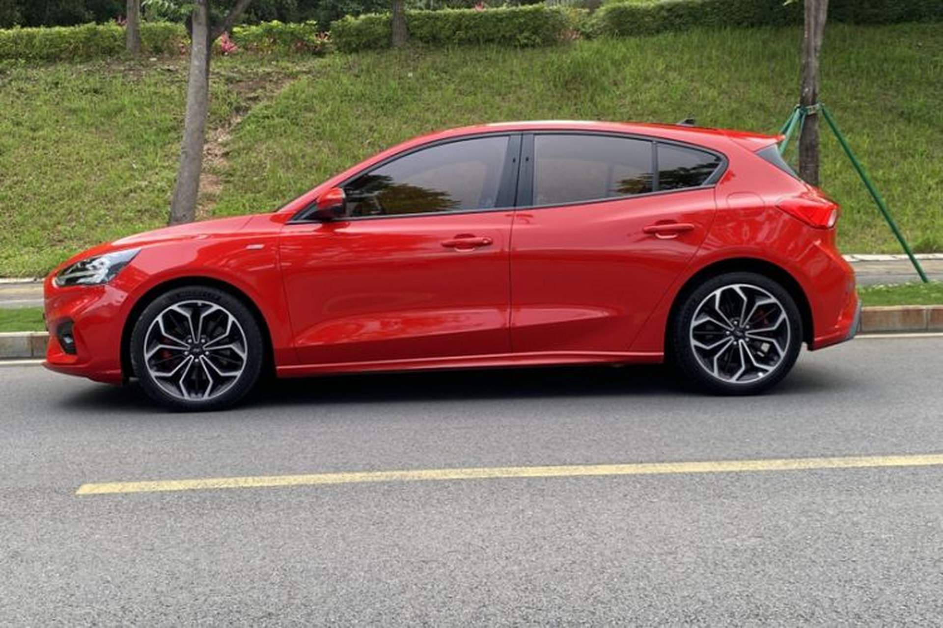 Used Ford Focus 2020 Hatchback EcoBoost 180 Automatic ST Line Exterior 4