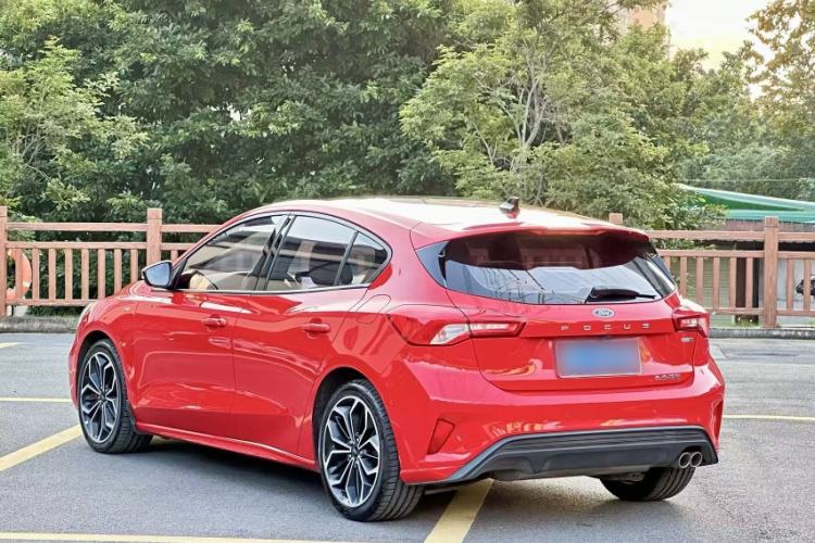 Used Ford Focus 2020 Hatchback EcoBoost 180 Automatic ST Line Exterior 5