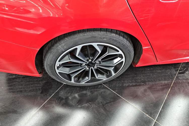 Used Ford Focus 2020 Sedan EcoBoost 180 Automatic ST Line Exterior 5