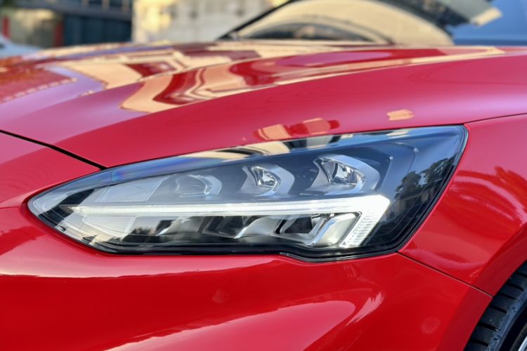 Used Ford Focus 2020 Hatchback EcoBoost 180 Automatic ST Line Exterior 8