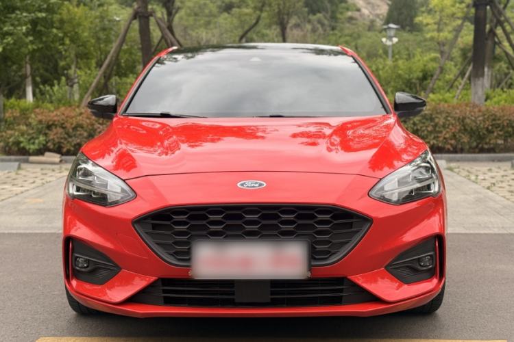 Used Ford Focus 2020 Hatchback EcoBoost 180 Automatic ST Line Exterior 9
