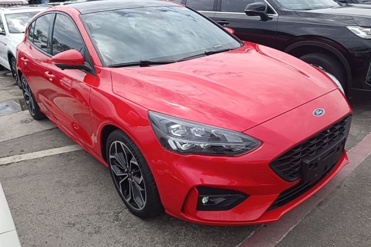 Used Ford Focus 2020 Hatchback EcoBoost 180 Automatic ST Line Front Right 45 Deg
