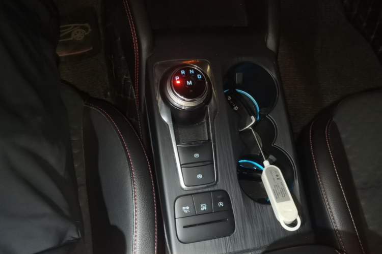 Used Ford Focus 2020 Sedan EcoBoost 180 Automatic ST Line Gear Lever