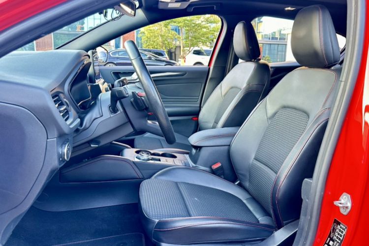 Used Ford Focus 2020 Hatchback EcoBoost 180 Automatic ST Line Interior 1