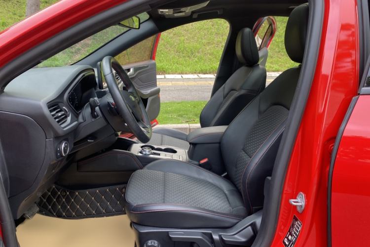 Used Ford Focus 2020 Hatchback EcoBoost 180 Automatic ST Line Interior 2