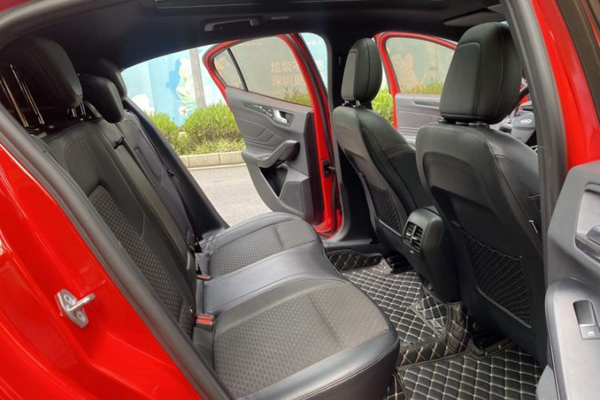 Used Ford Focus 2020 Hatchback EcoBoost 180 Automatic ST Line Interior 4