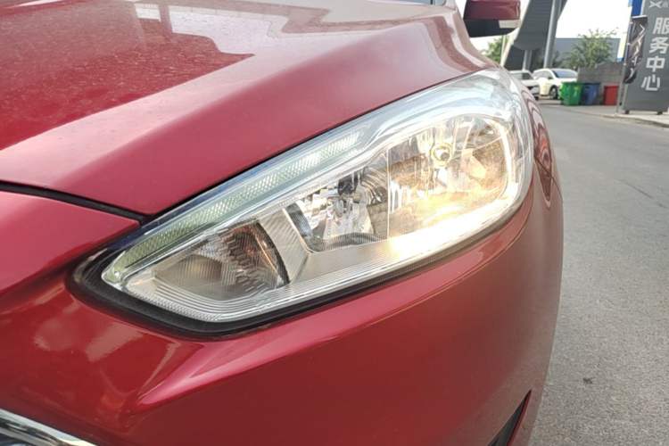 Used Ford Focus 2020 Hatchback Classic 1.5L Automatic Trendy Model Left Front Headlight