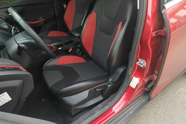 Used Ford Focus 2020 Hatchback Classic 1.5L Automatic Trendy Model Left Front Seat