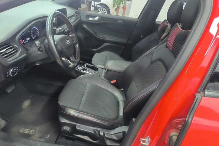 Used Ford Focus 2020 Hatchback EcoBoost 180 Automatic ST Line Left Front Seat