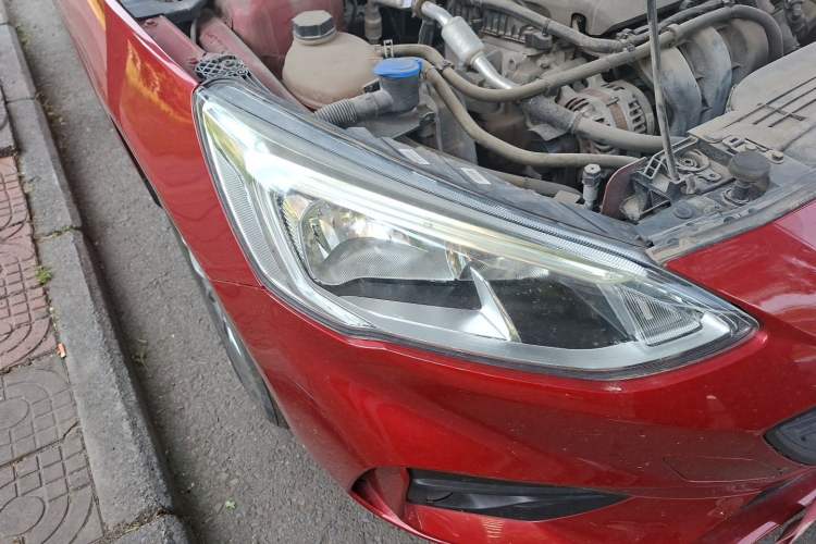 Used Ford Focus 2020 Hatchback 1.5L Automatic Sharp Edition Right Front Headlight
