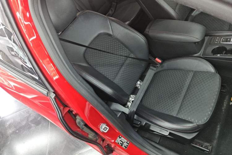 Used Ford Focus 2020 Sedan EcoBoost 180 Automatic ST Line Right Front Seat