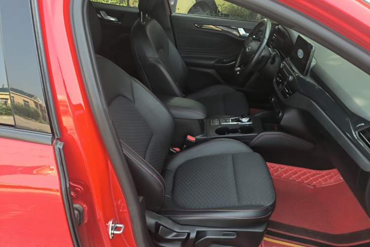 Used Ford Focus 2020 Hatchback EcoBoost 180 Automatic ST Line Right Front Seat