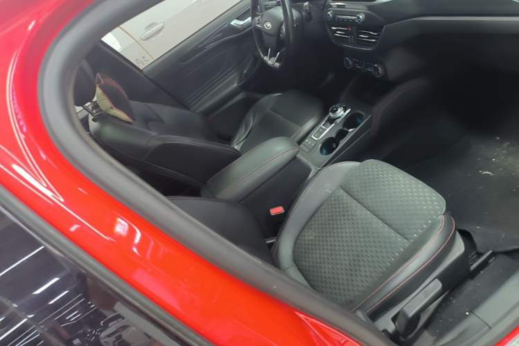 Used Ford Focus 2020 Hatchback EcoBoost 180 Automatic ST Line Right Front Seat