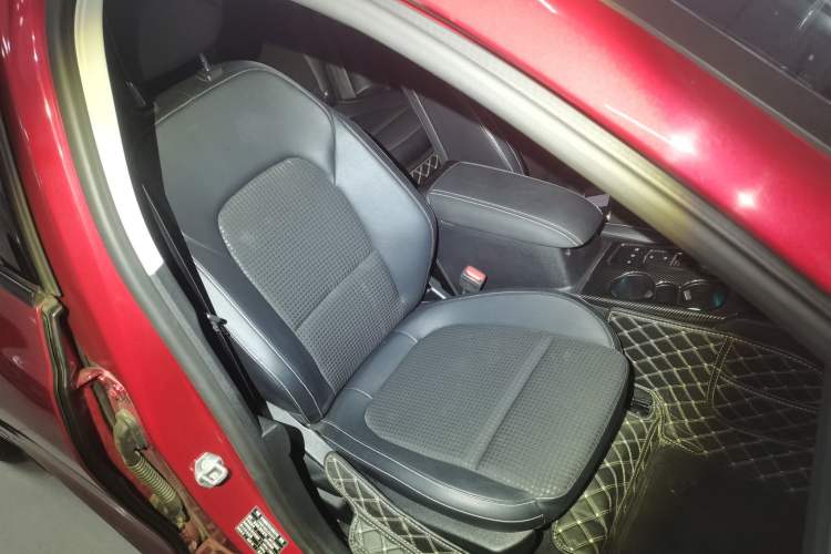 Used Ford Focus 2020 Sedan EcoBoost 180 Automatic Trend Edition Right Front Seat