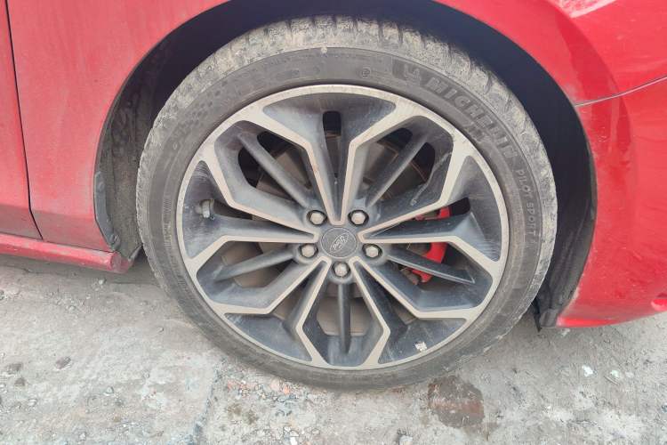 Used Ford Focus 2020 Sedan EcoBoost 180 Automatic ST Line Right Front Wheel Hub
