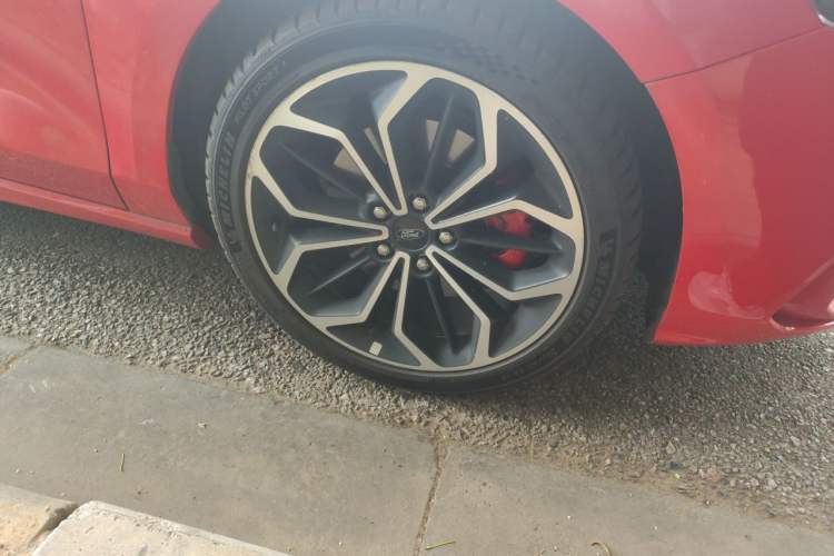 Used Ford Focus 2020 Hatchback EcoBoost 180 Automatic ST Line Right Front Wheel Hub