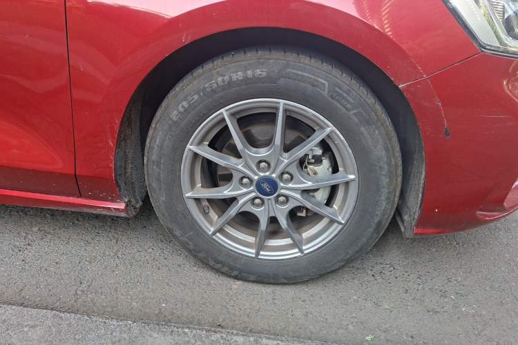 Used Ford Focus 2020 Hatchback 1.5L Automatic Sharp Edition Right Front Wheel Hub