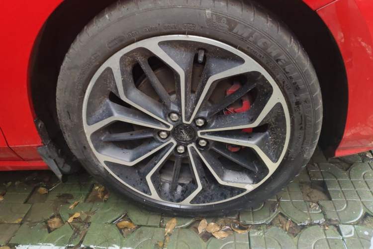 Used Ford Focus 2020 Hatchback EcoBoost 180 Automatic ST Line Right Front Wheel Hub