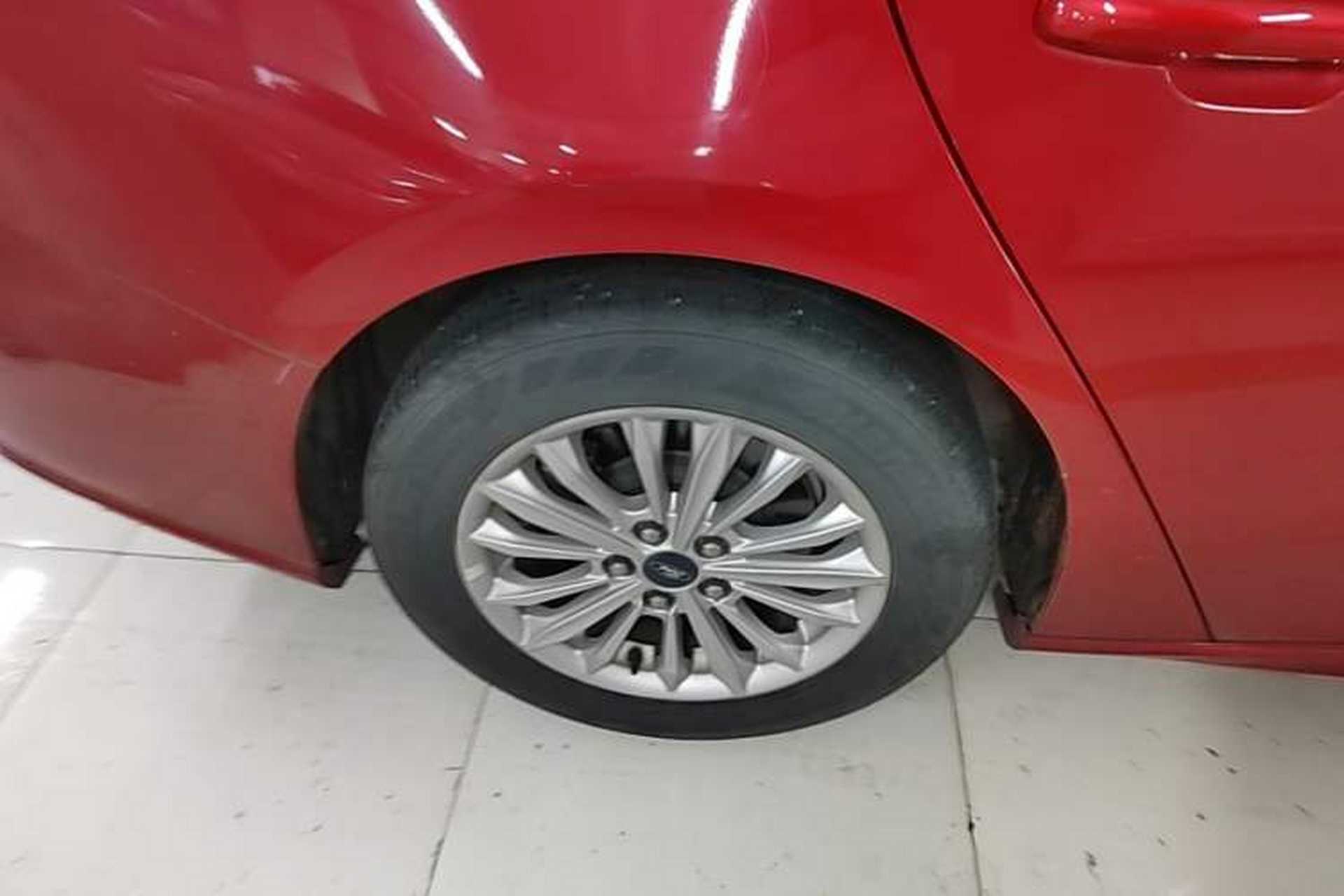 Used Ford Focus 2020 Sedan EcoBoost 180 Automatic Trend Edition Right Rear Wheel Hub