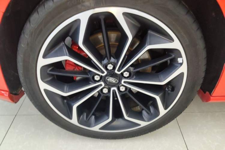 Used Ford Focus 2020 Sedan EcoBoost 180 Automatic ST Line Right Rear Wheel Hub