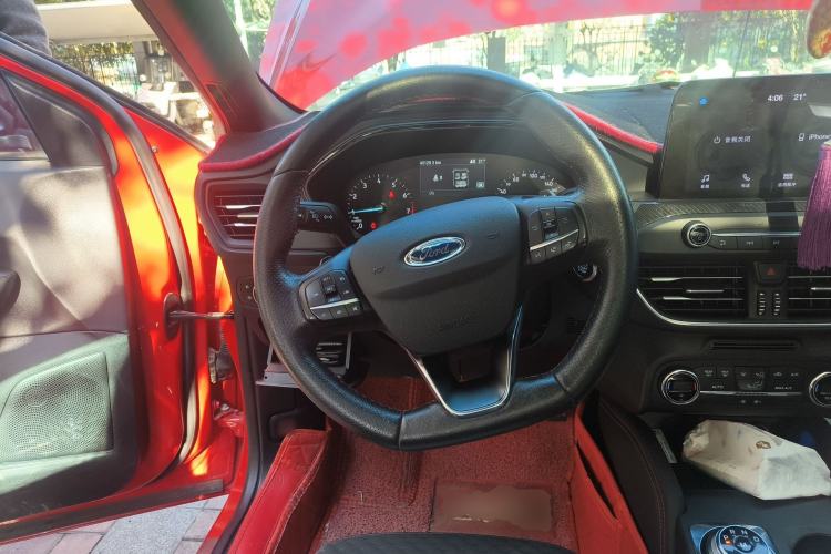 Used Ford Focus 2020 Sedan EcoBoost 180 Automatic ST Line Steering Wheel