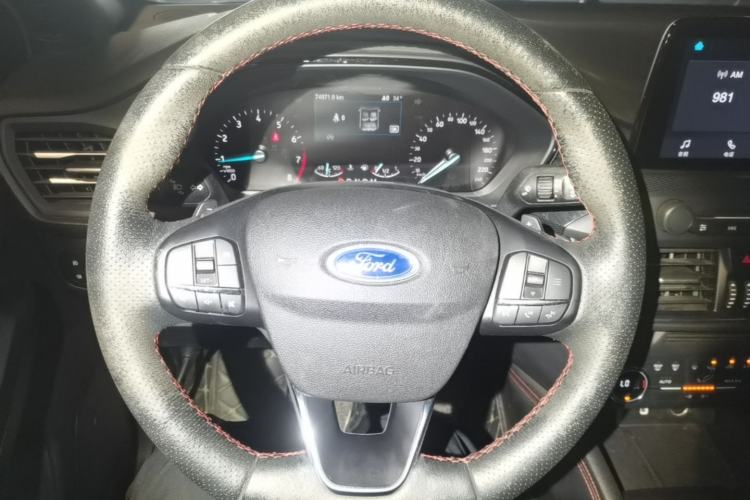 Used Ford Focus 2020 Sedan EcoBoost 180 Automatic ST Line Steering Wheel