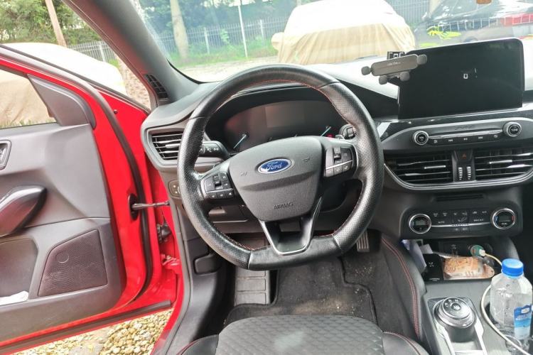 Used Ford Focus 2020 Sedan EcoBoost 180 Automatic ST Line Steering Wheel