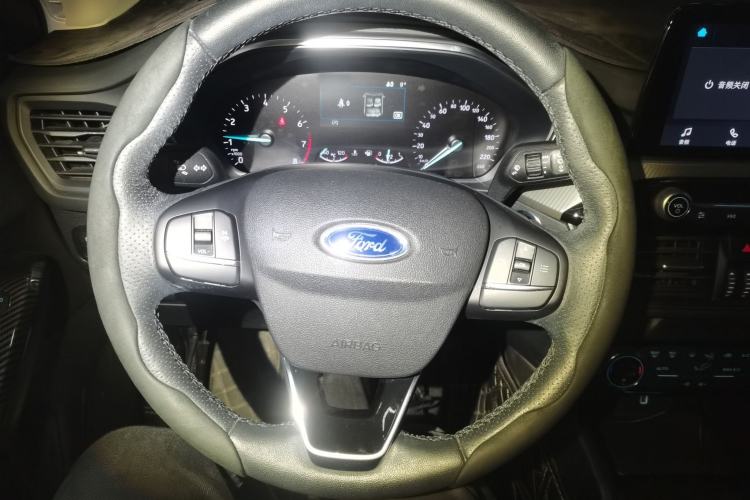 Used Ford Focus 2020 Sedan EcoBoost 180 Automatic Trend Edition Steering Wheel