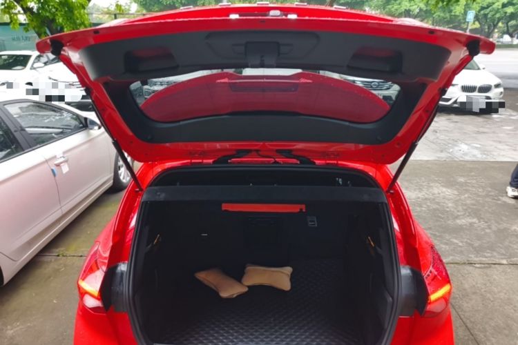 Used Ford Focus 2020 Hatchback EcoBoost 180 Automatic ST Line Trunk