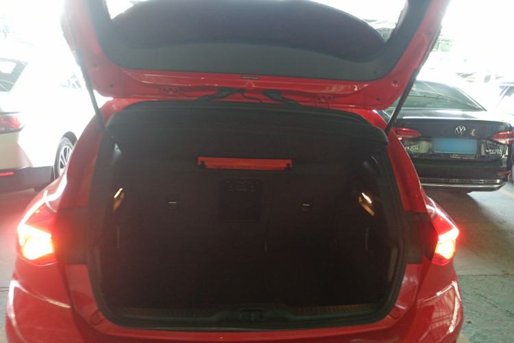 Used Ford Focus 2020 Hatchback EcoBoost 180 Automatic ST Line Trunk