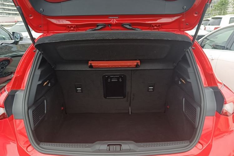 Used Ford Focus 2020 Hatchback EcoBoost 180 Automatic ST Line Trunk