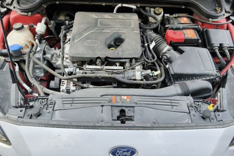 Used Ford Focus 2020 Hatchback EcoBoost 180 Automatic ST Line Engine Bay