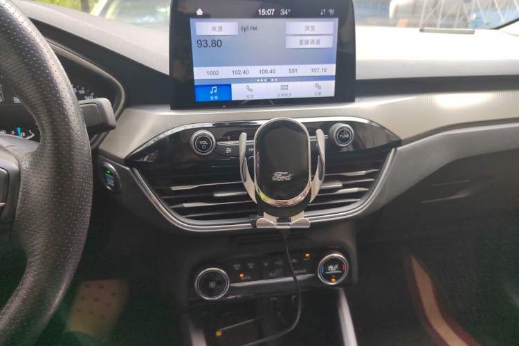 Used Ford Focus 2020 Sedan EcoBoost 180 Automatic Trend Edition Audio And AC Panel