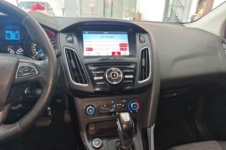 Used Ford Focus 2020 Hatchback Classic 1.5L Automatic Trendy Model Audio And AC Panel