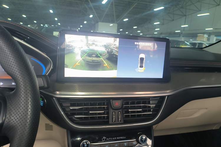 Used Ford Focus 2020 Sedan EcoBoost 180 Automatic Trend Edition Audio And AC Panel