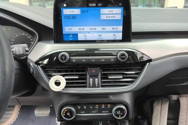 Used Ford Focus 2020 Hatchback EcoBoost 180 Automatic Trend Edition Audio And AC Panel