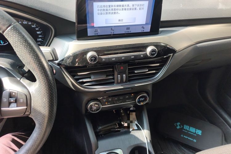 Used Ford Focus 2020 Sedan EcoBoost 180 Automatic Trend Edition Audio And AC Panel