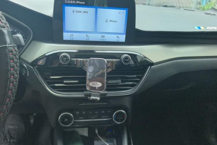 Used Ford Focus 2020 Sedan EcoBoost 180 Automatic Trend Edition Audio And AC Panel