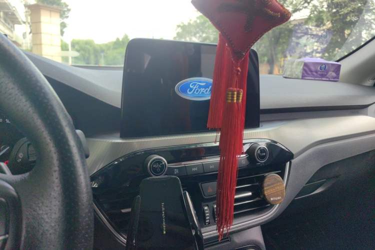 Used Ford Focus 2020 Sedan EcoBoost 180 Automatic Trend Edition Audio And AC Panel