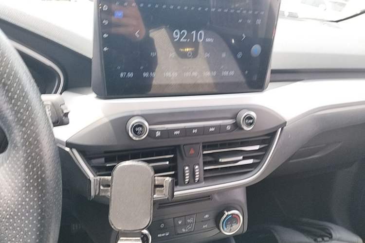 Used Ford Focus 2020 Hatchback 1.5L Automatic Sharp Edition Audio And AC Panel